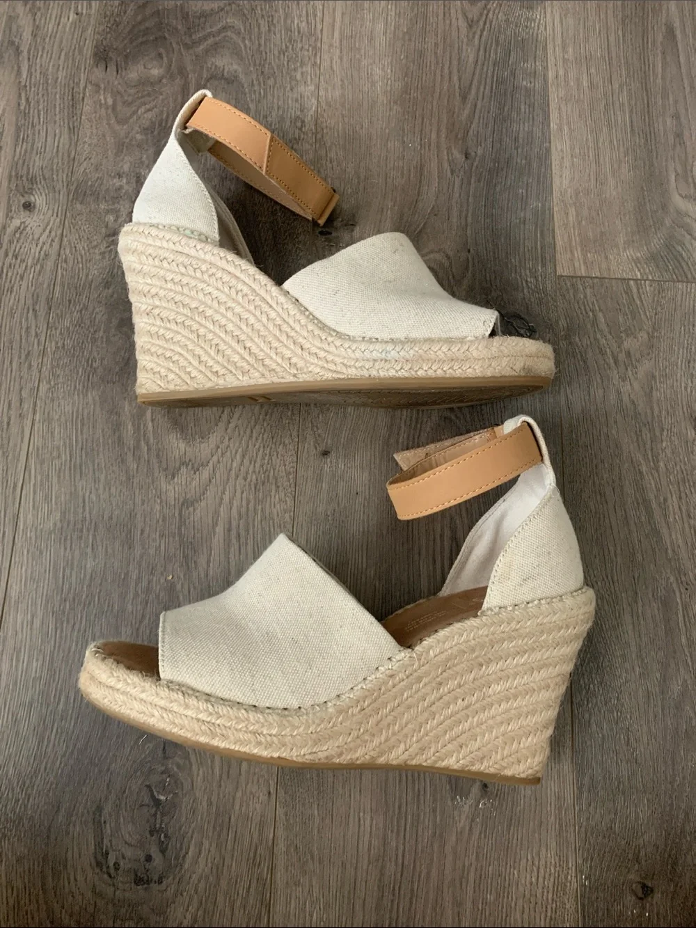 Toms excellent used
